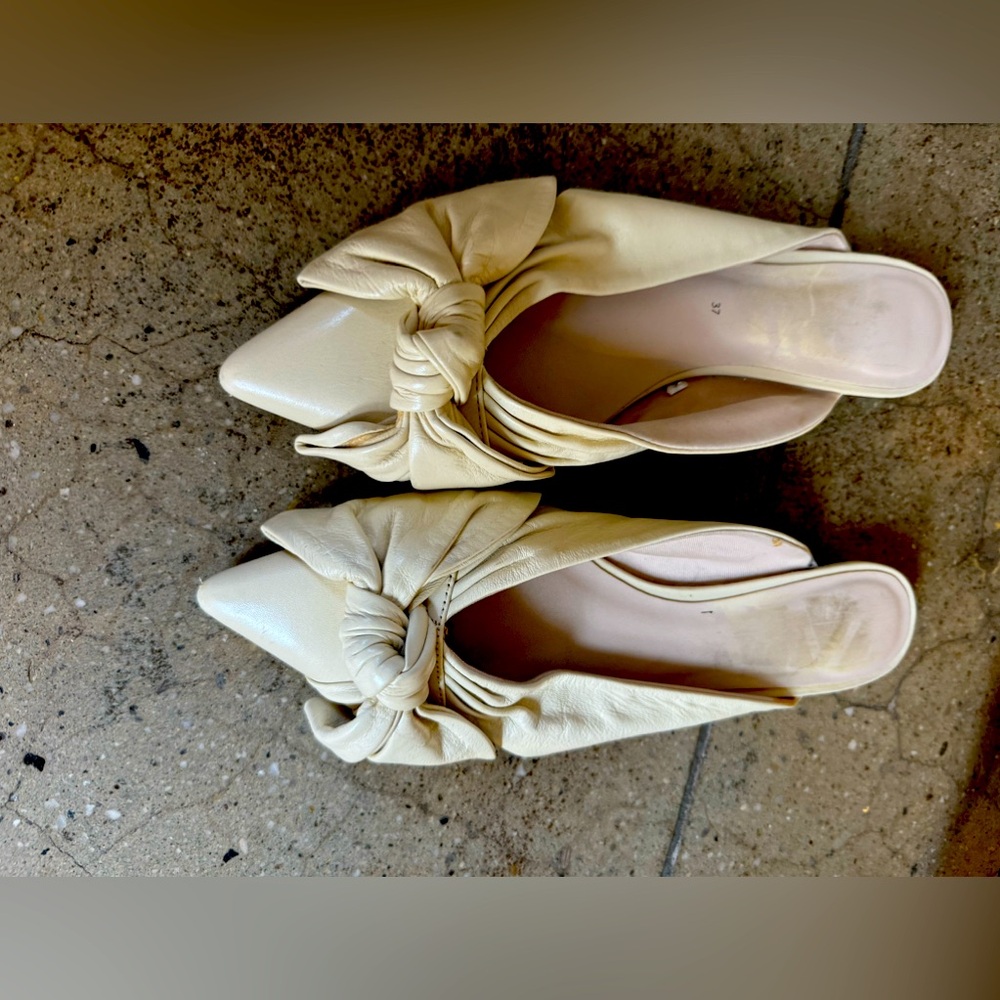 Zara cream bow leather slides